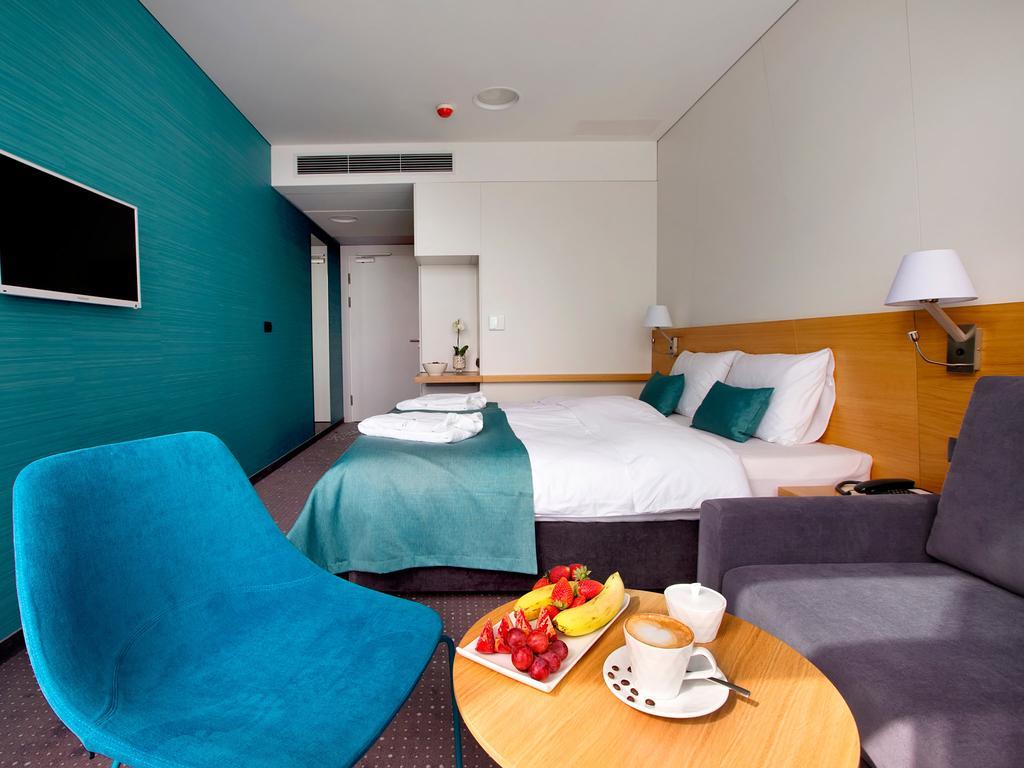 Regatta Hotel Restauracja Spa Poznań Kültér fotó
