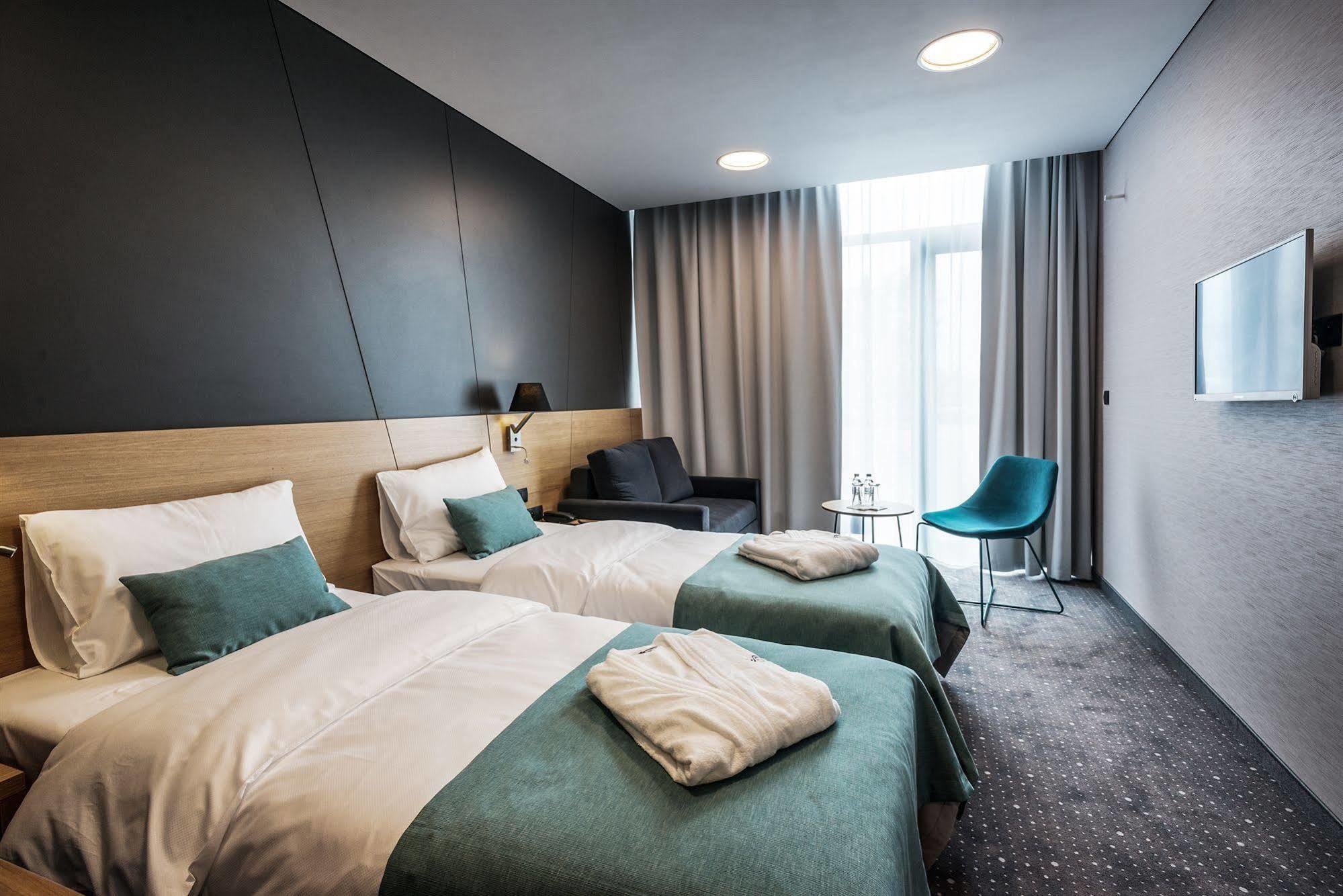 Regatta Hotel Restauracja Spa Poznań Kültér fotó