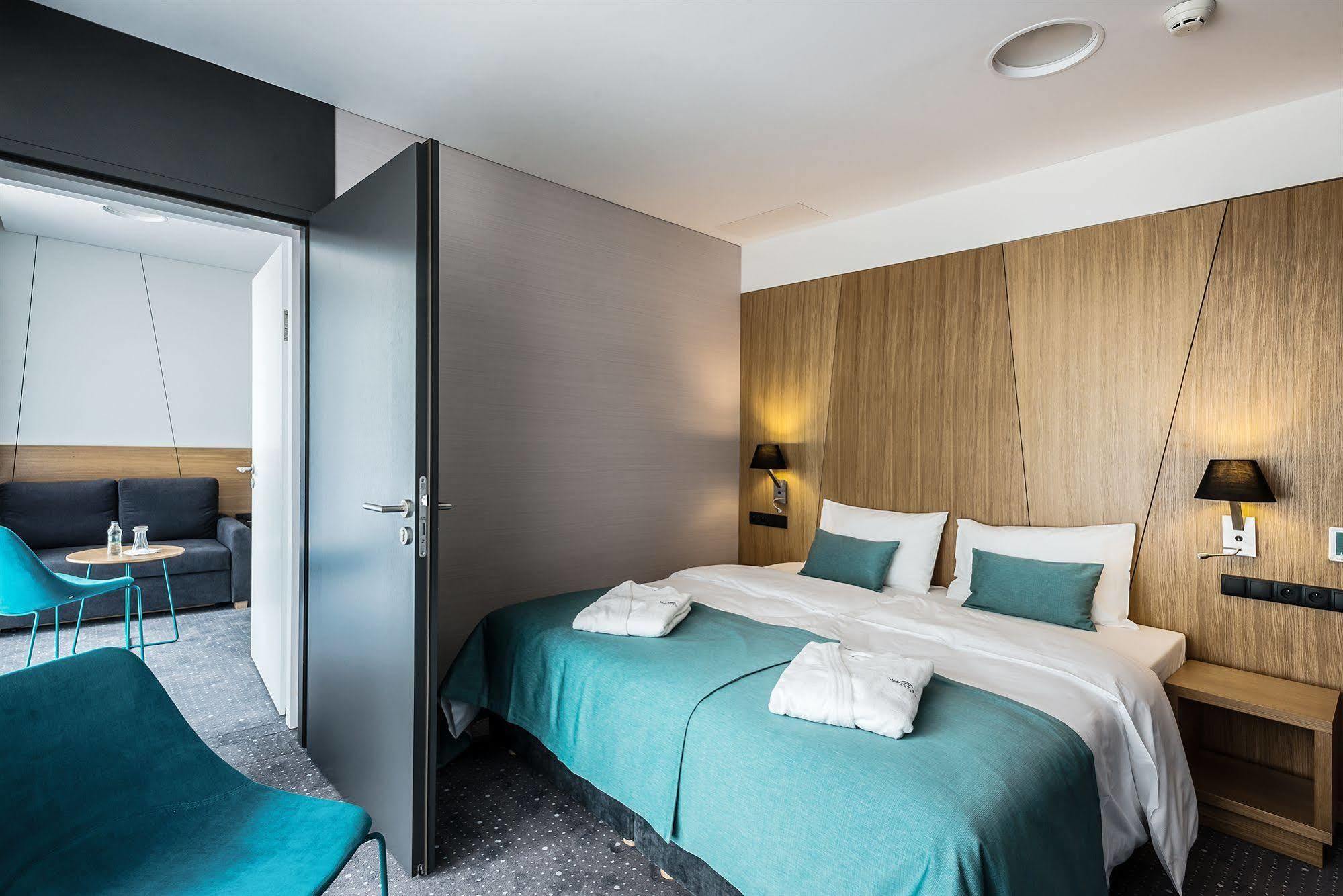 Regatta Hotel Restauracja Spa Poznań Kültér fotó