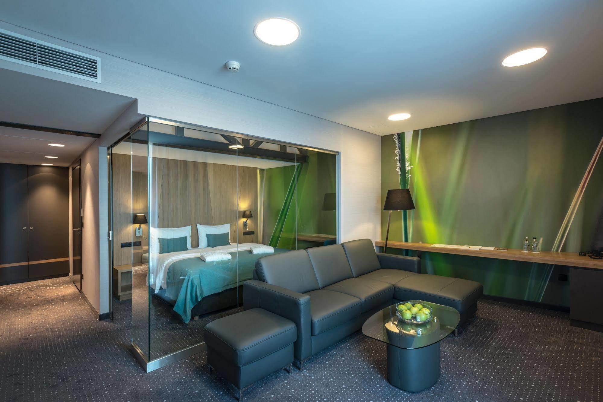 Regatta Hotel Restauracja Spa Poznań Kültér fotó